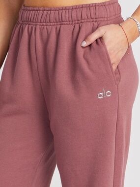 ALO Yoga Accolade Straight Leg Sweatpants Smoky Quartz